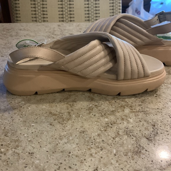 NWT Paul Green Pramet Blush Sandals Size 5 (US 7) - Picture 7 of 7